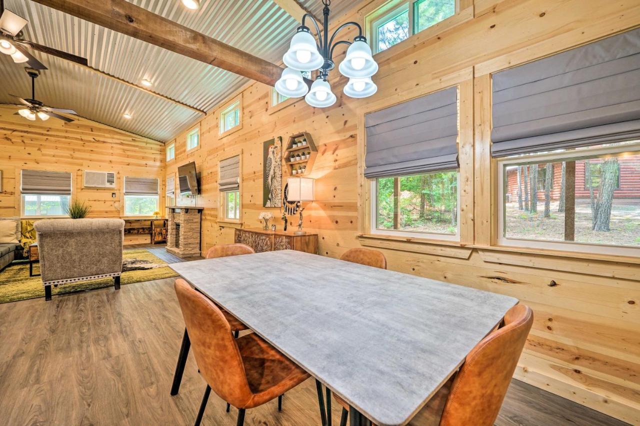 Stylish Cabin By Beavers Bend Hot Tub And Fire Pit Broken Bow Extérieur photo