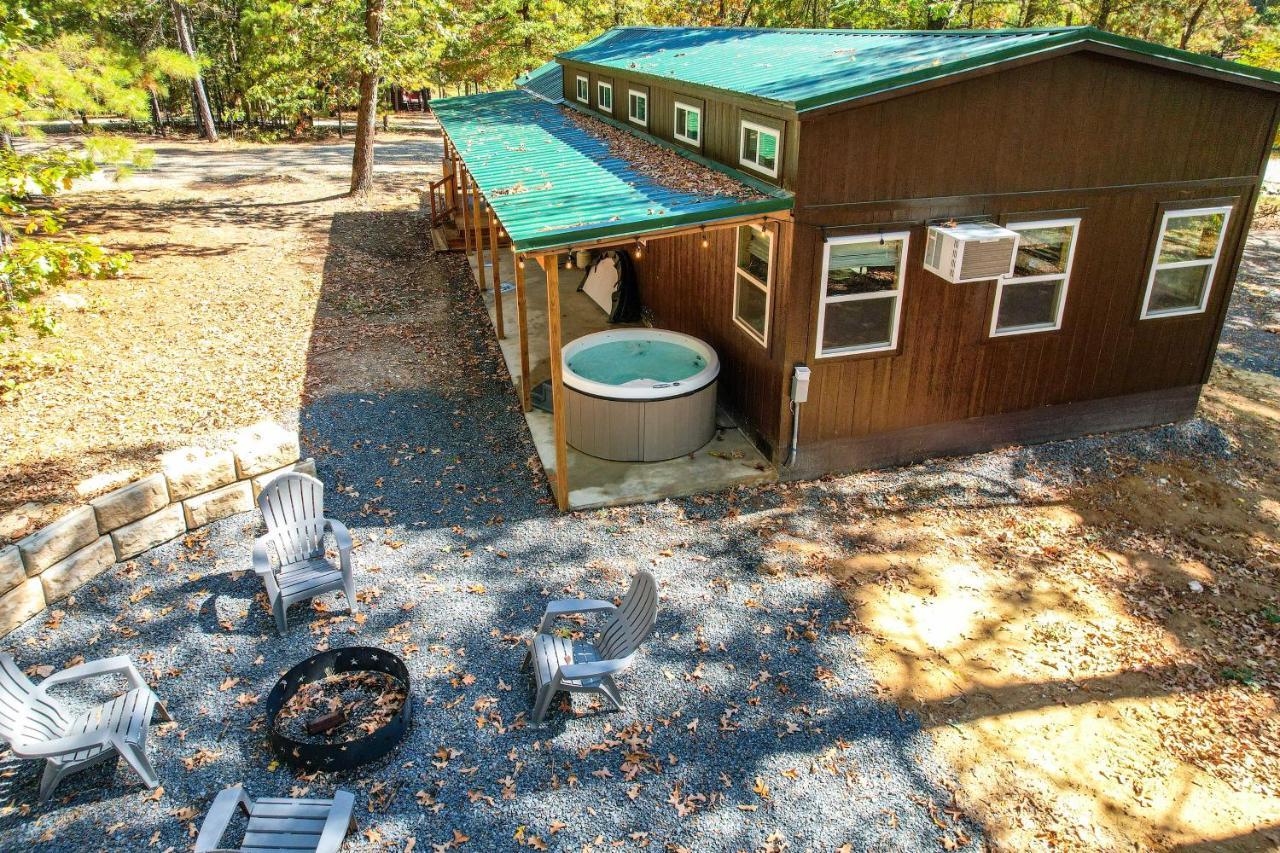 Stylish Cabin By Beavers Bend Hot Tub And Fire Pit Broken Bow Extérieur photo